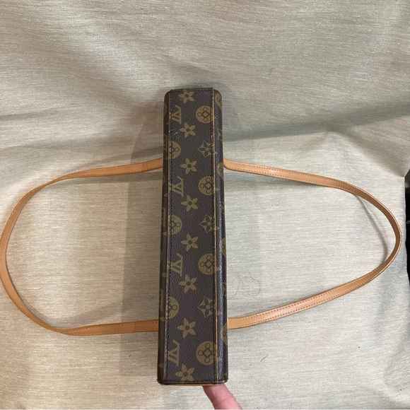 UNBRANDED Made in Mexico Little Baguette Style Shoulder Bag with Internal Pocket - Picture 8 of 12